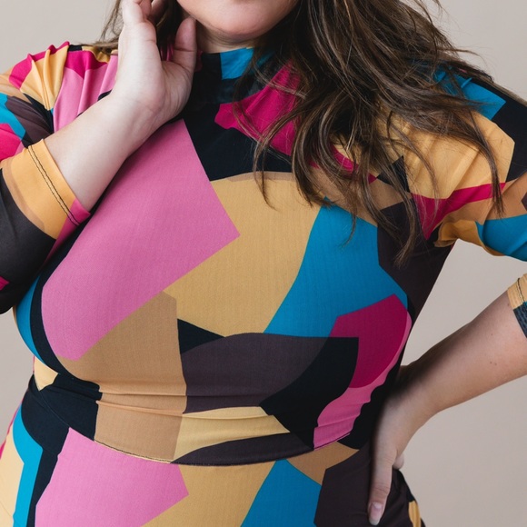 Multicolor Geometric Print Dress - Picture 2 of 3